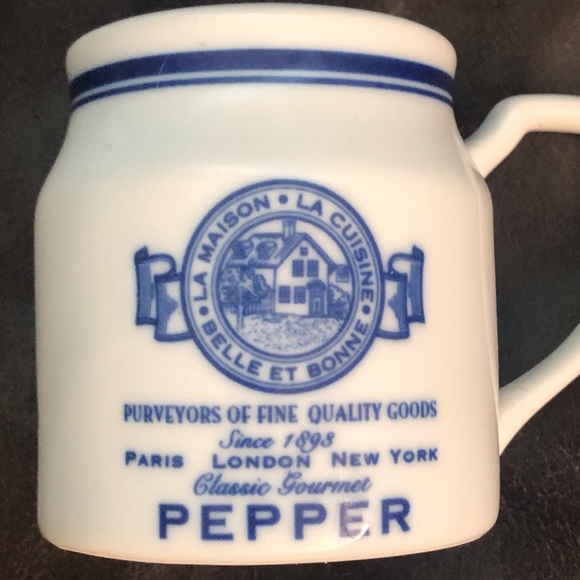 💙VTG Belle Et Bonne Farmhouse Style Pepper Shaker - Picture 6 of 6